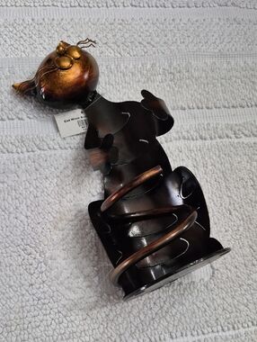 Metal Cat Wine Bottle Holder in Bronze and Black